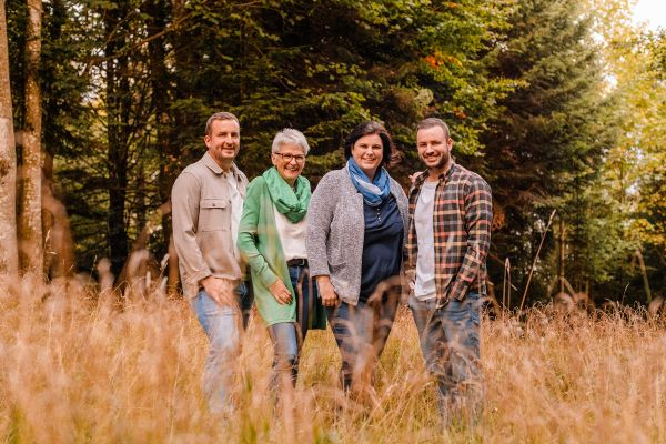 familie-0024361B642-C0C2-DAC9-7372-52C2CD63EDDD.jpg