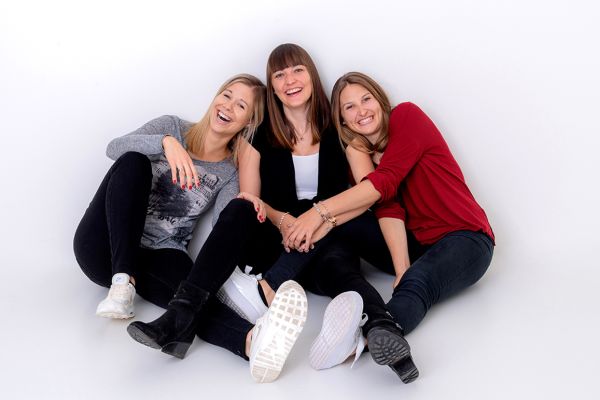 friends-0010B982662-62F6-0F3F-9D3F-08C5556F54D2.jpg