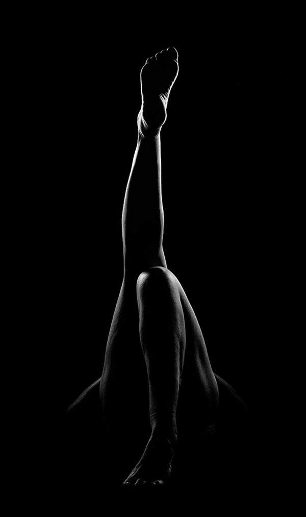 nude-004100E3474-8582-7F33-728D-4CDEC96A347F.jpg